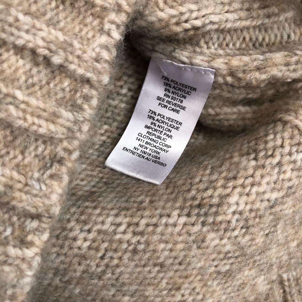 Sweater - Picture 3 of 4